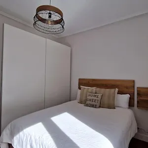 Cozy In The Center By Aloha Apartamento